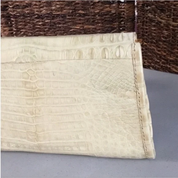 FRANCESCO SANTORO BEVERLY HILLS CROCODILE EMBOSSED HAND CLUTCH  INTERIOR SUEDE - Picture 14 of 15